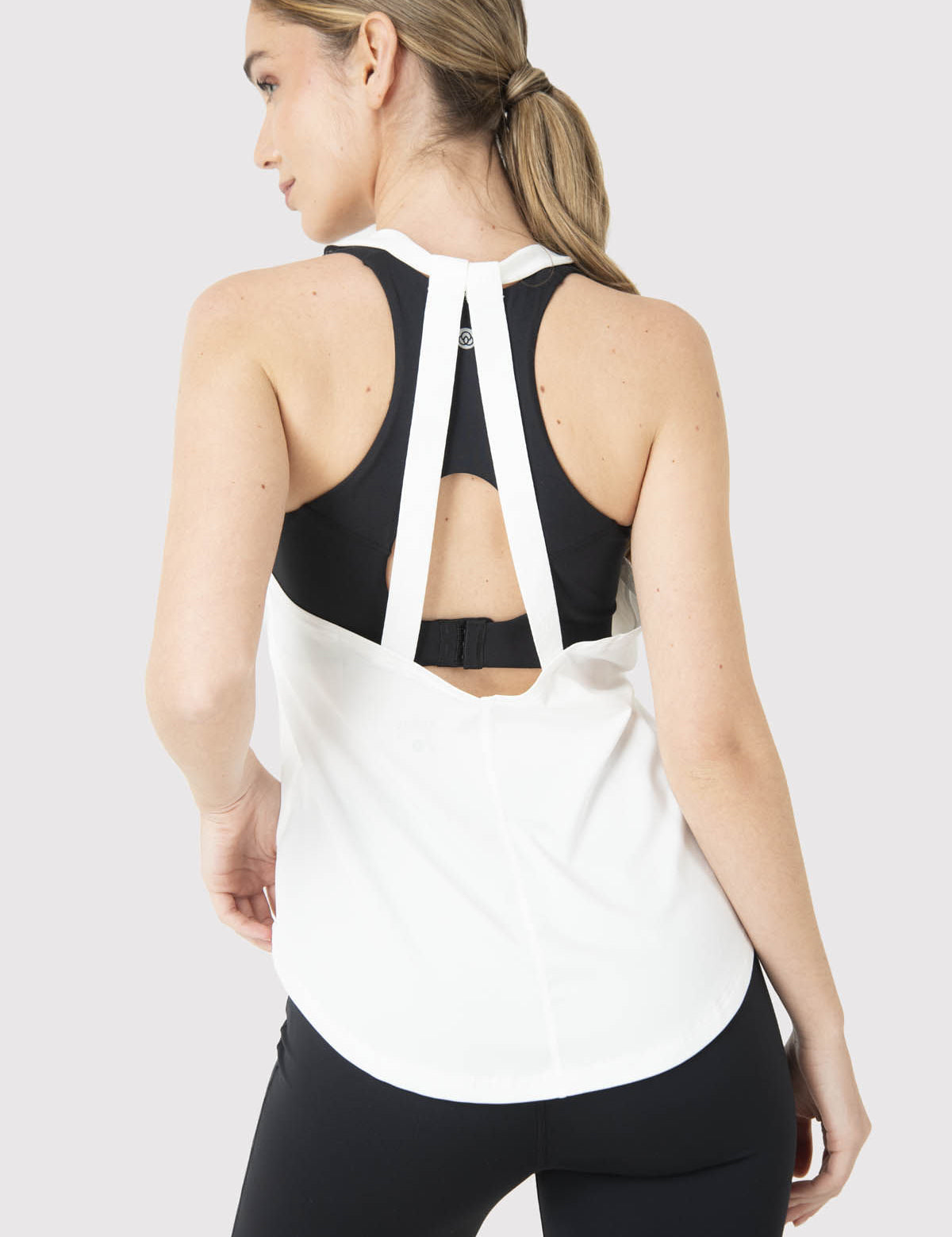 Polera SM Mujer Training Tank Blanco Bsoul
