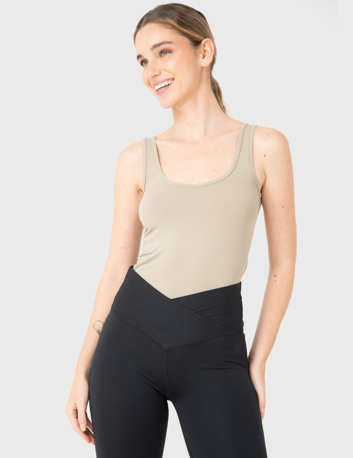Polera Mujer Tank Seamless Beige Bsoul