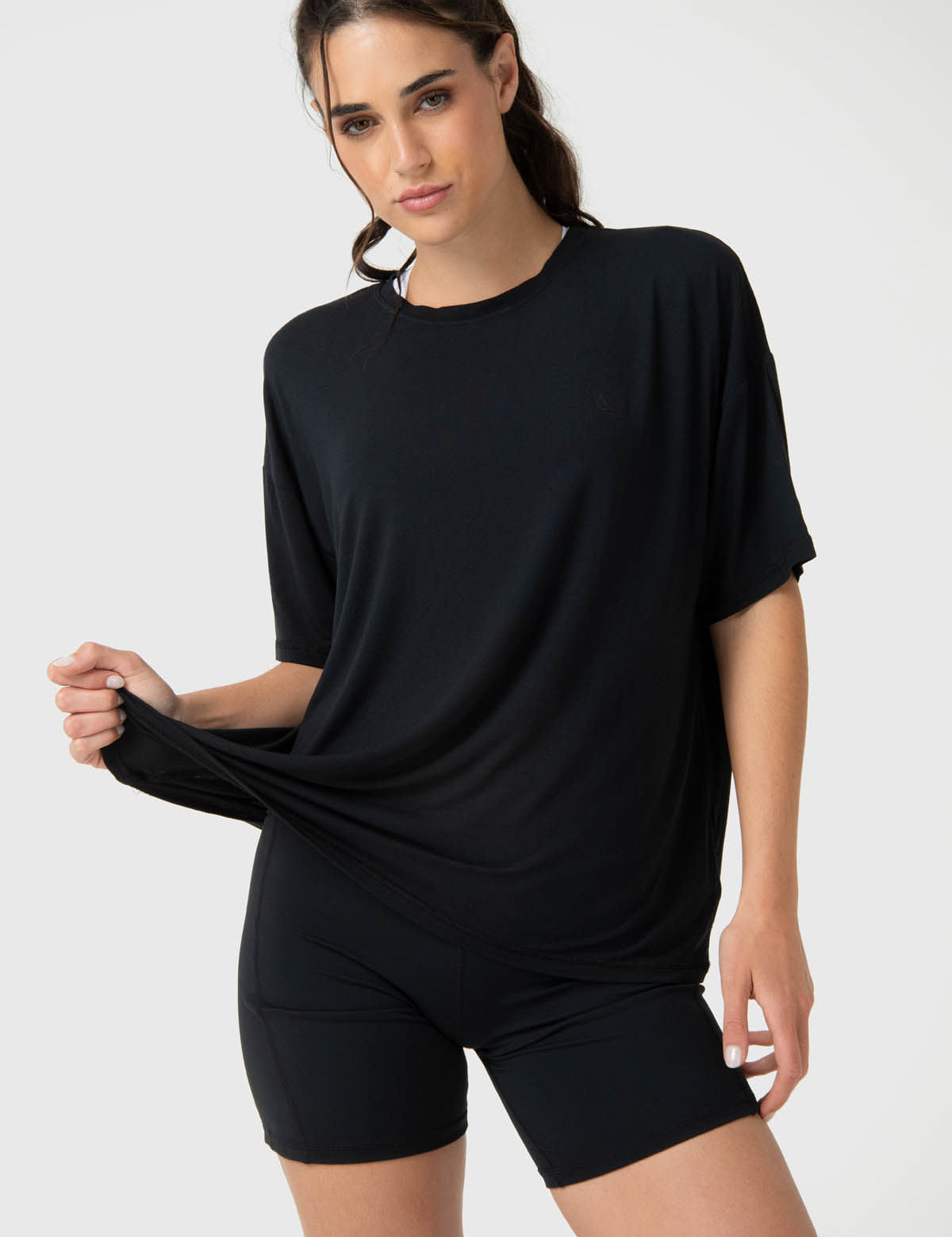 Polera Anto Aloe Negra Bsoul