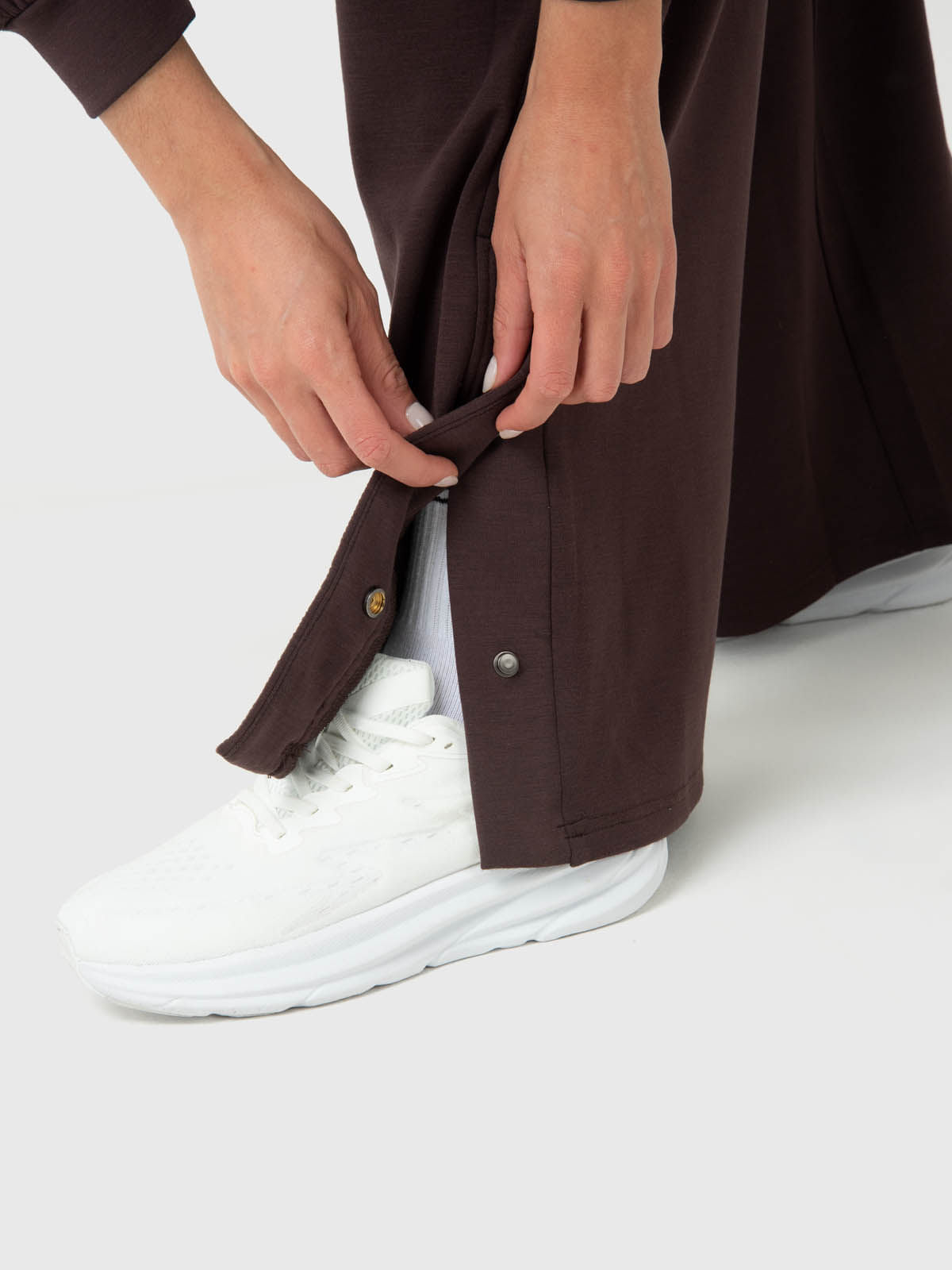 Pantalón Mujer Modal Aloe Café Bsoul