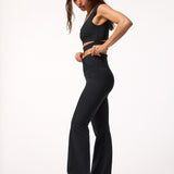 Calza Flared Aloe Negra Bsoul