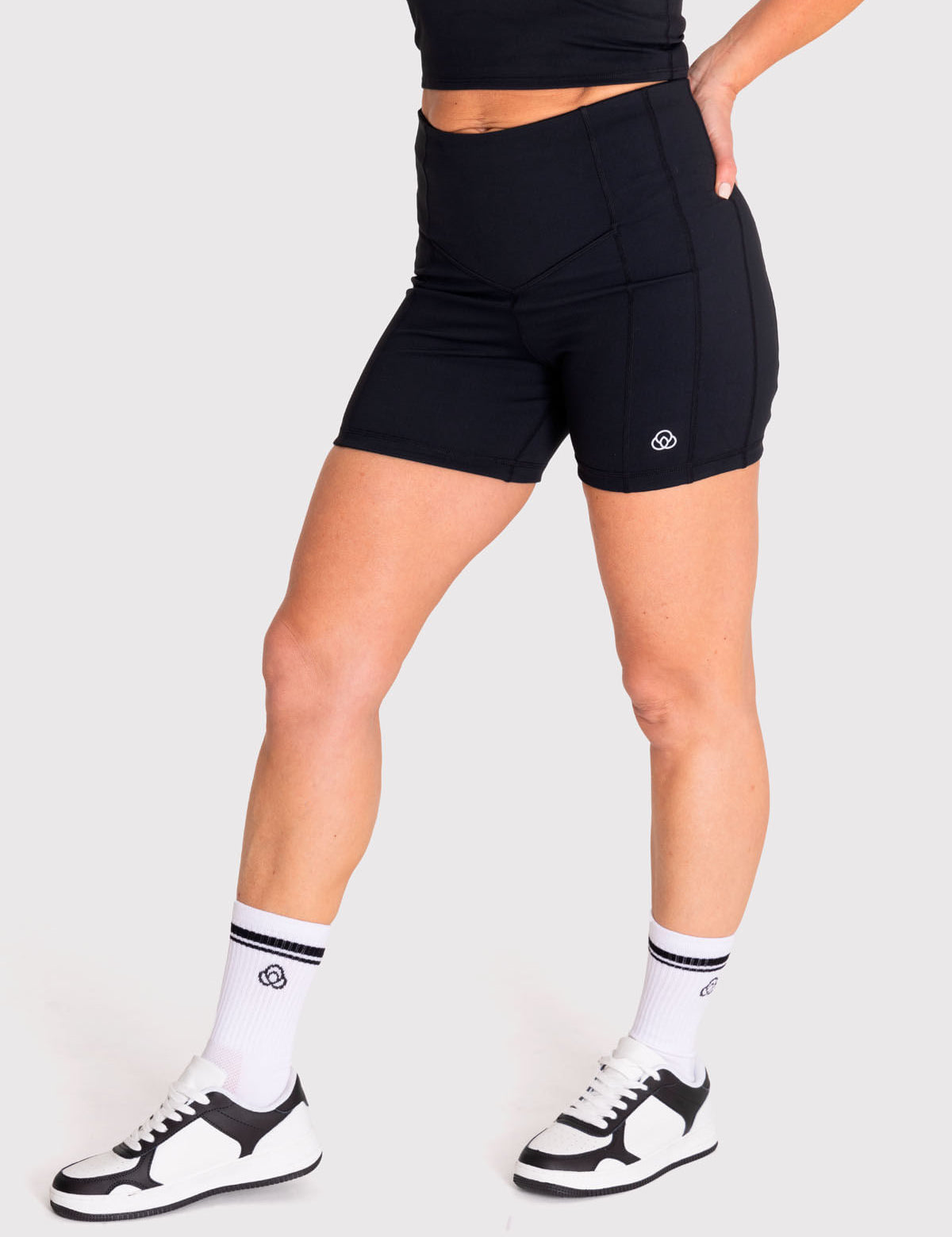 Calza Corta Mujer Kaira Negra Bsoul