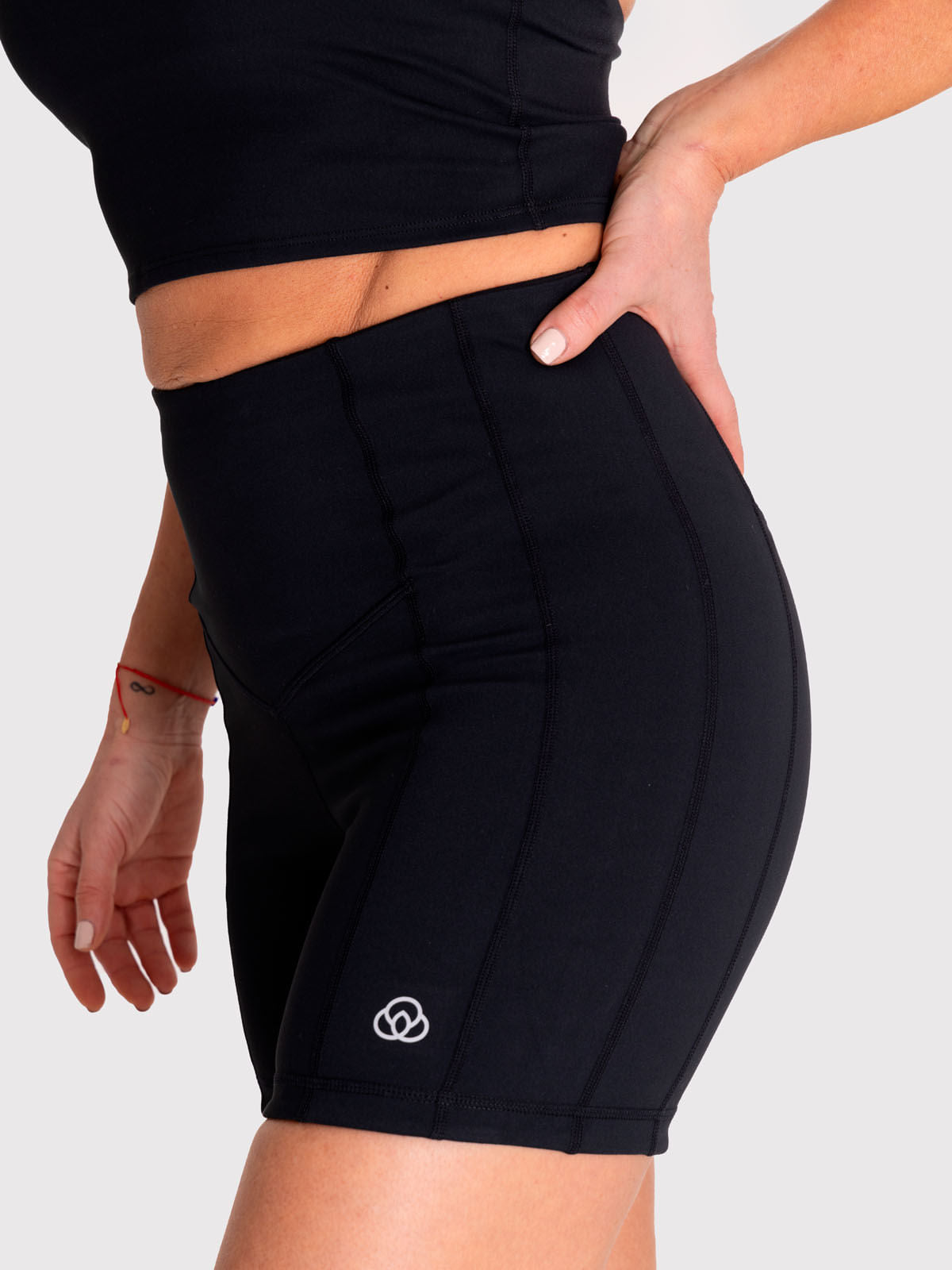 Calza Corta Mujer Kaira Negra Bsoul