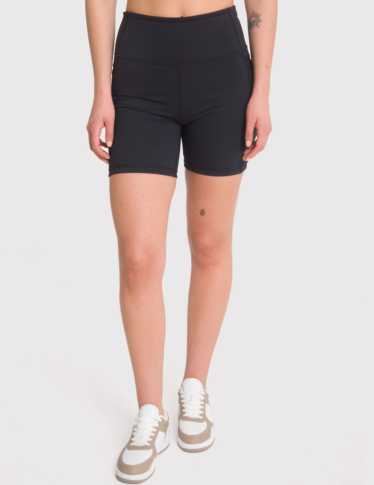 Short Mujer Rose Negro Bsoul